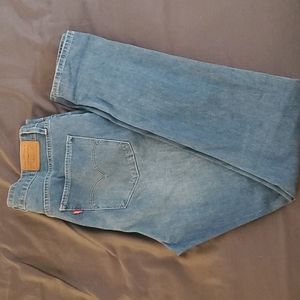 Levis jeans